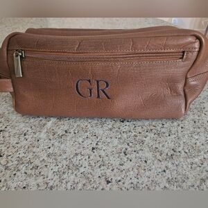 Men's toiletry bag leather